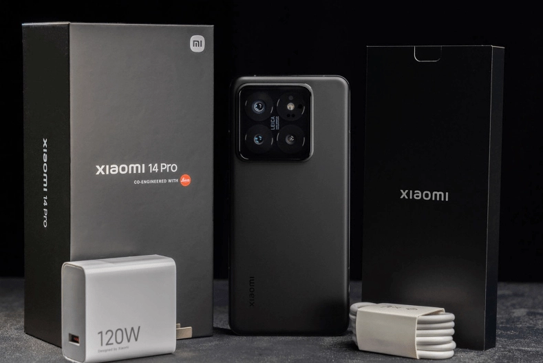 Pin 4880 mAh và sạc 120W trên Xiaomi 14 Pro đảm bảo smartphone pin trâu